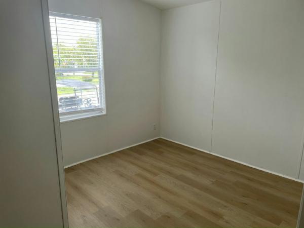 2011 Nobiltiy Sunflower Mobile Home