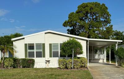 Photo 2 of 15 of home located at 2416 Kelly Drive Sebastian, FL 32958