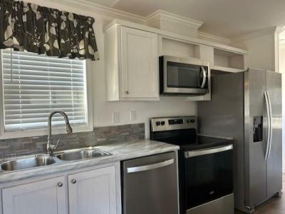 Photo 4 of 12 of home located at 6941 Macdonald Court, Lot 23 Zephyrhills, FL 33541