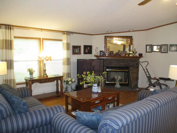 1998 Woodfield Mobile Home For Sale