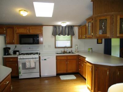 Photo 5 of 19 of home located at 23044 Egnew Dr Clinton Township, MI 48036