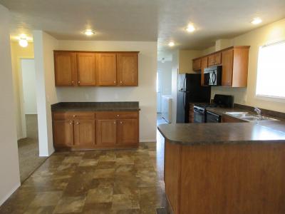 Photo 3 of 18 of home located at 23167 Olympia Dr Clinton Township, MI 48036