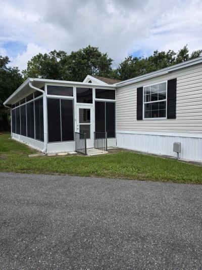 Photo 3 of 19 of home located at 3710 Old Tampa Hwy Lakeland, FL 33811