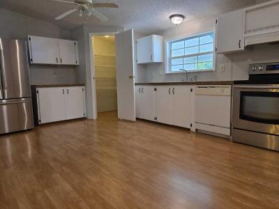 Photo 5 of 19 of home located at 3710 Old Tampa Hwy Lakeland, FL 33811