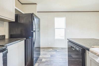 Photo 5 of 26 of home located at 600 Ermine Road #587 West Columbia, SC 29170