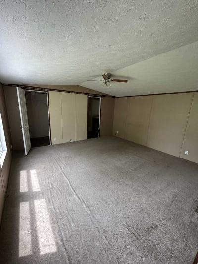 Photo 5 of 14 of home located at 708 Greenbriar Lane Almont, MI 48003