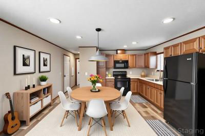 Photo 2 of 18 of home located at 2803 Viewfield Lane Almont, MI 48003