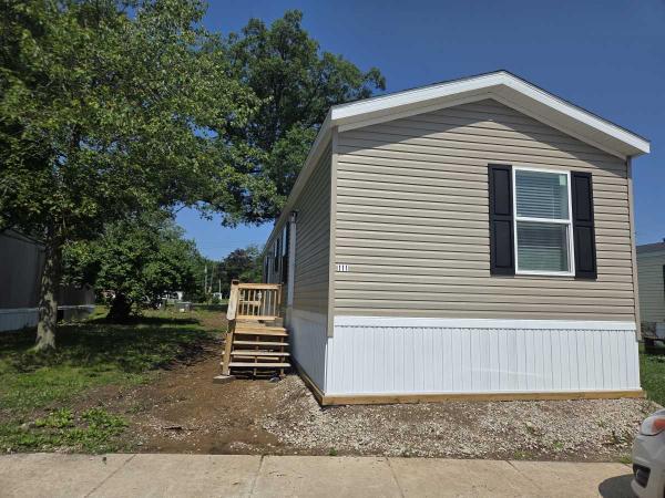 Photo 1 of 2 of home located at 111 Willow Oak Dr Morton, IL 61550