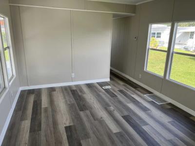 Photo 5 of 7 of home located at 101 Oakhill Ridge Rd Valrico, FL 33594