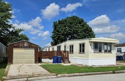 Mobile Home at 1331 Bellevue St  Lot 228 Green Bay, WI 54302