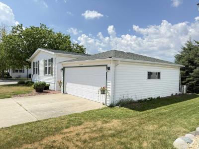 Photo 3 of 26 of home located at 22737 S. Ridge Ln Frankfort, IL 60423