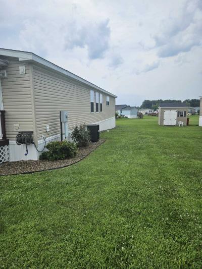 Photo 2 of 56 of home located at 287 Valentine Drive Martinsburg, WV 25405