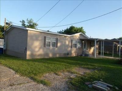 Mobile Home at 425 Killona Dr Killona, LA 70057