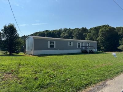 Photo 3 of 12 of home located at 200 Gardner Rd Philadelphia, TN 37846