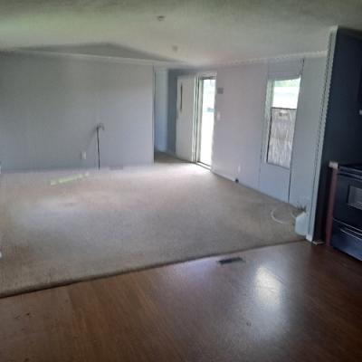 Photo 3 of 6 of home located at 10 Kennedy Circle Henderson, KY 42420