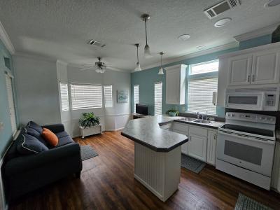 Photo 5 of 15 of home located at 7125 Fruitville Rd 1487 Sarasota, FL 34240