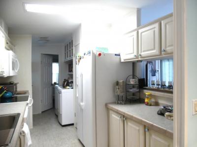 Photo 4 of 13 of home located at 811 Song Bird Ave Davenport, FL 33897