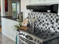 1989 Tropical Manufactured Home