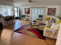 1989 Tropical Manufactured Home