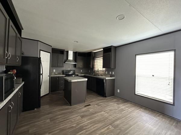 2019 Fleetwood 240EG28563X Mobile Home