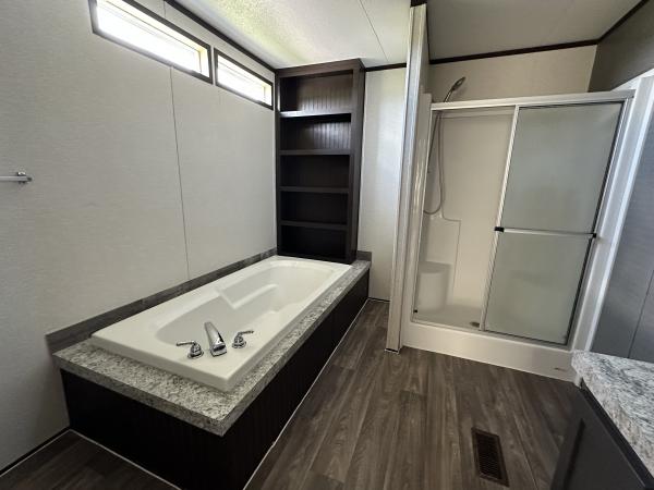 2019 Fleetwood 240EG28563X Mobile Home