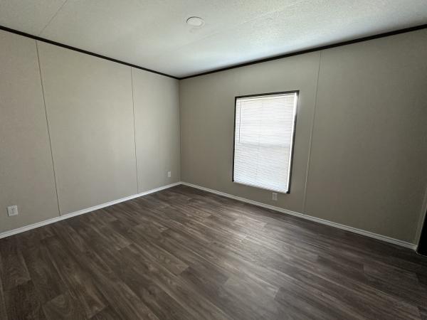 2019 Fleetwood 240EG28563X Mobile Home