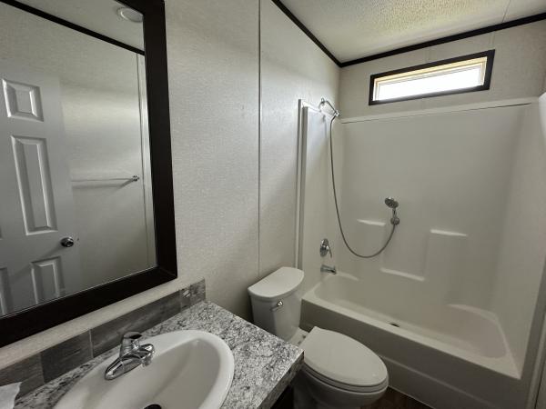 2019 Fleetwood 240EG28563X Mobile Home