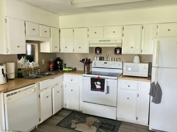 1981 TWIN Manufactured Home