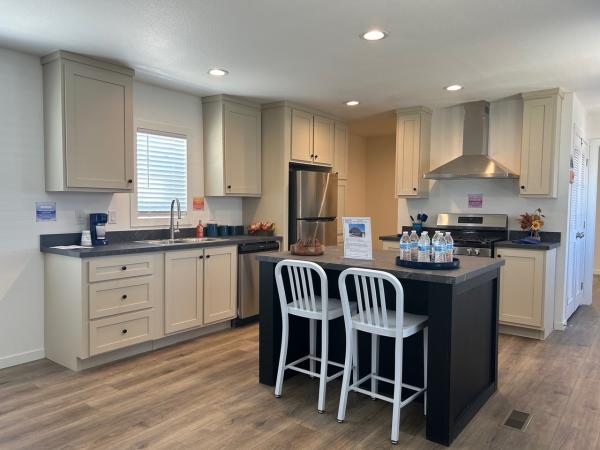 2025 CMH Manufacturing West, Inc. mobile Home