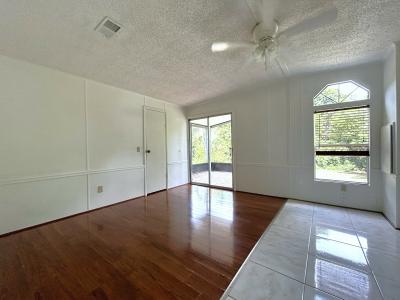 Photo 4 of 8 of home located at 1409 Hollyhock Circle Apopka, FL 32703