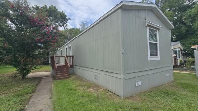 Photo 3 of 21 of home located at 305 Fryer #Fr305 Conroe, TX 77301