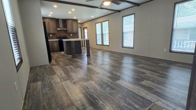 Photo 4 of 21 of home located at 305 Fryer #Fr305 Conroe, TX 77301