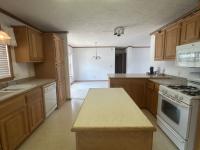 2002 Redman IND 143T4828 Mobile Home