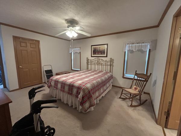 2002 Redman IND 143T4828 Mobile Home