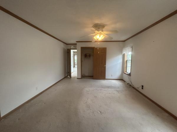 2002 Redman IND 143T4828 Mobile Home