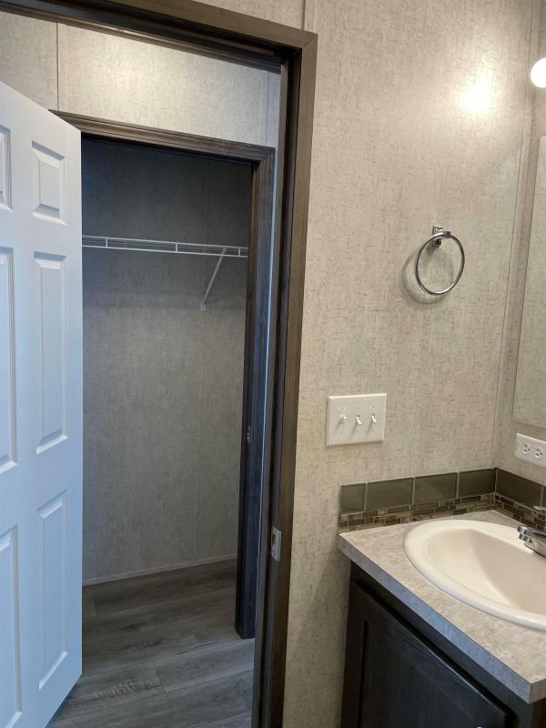 2023 Eagle River  LC-70S999-C  Home