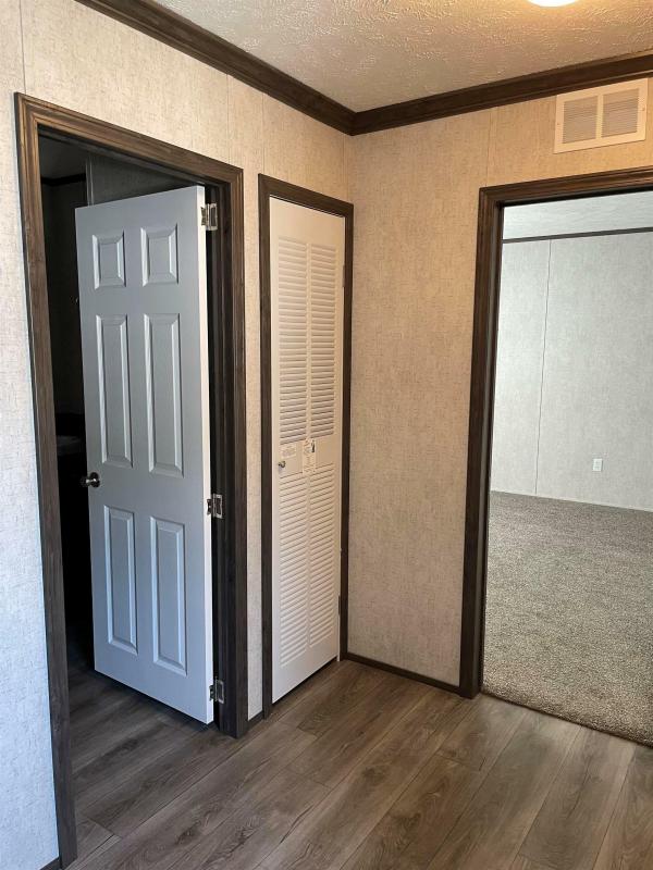 2023 Eagle River  LC-70S999-C  Home