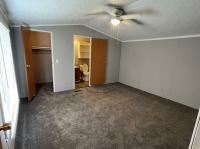 1995 COMMODORE 252  Home