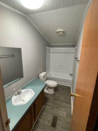 1995 COMMODORE 252  Home