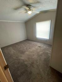 1995 COMMODORE 252  Home