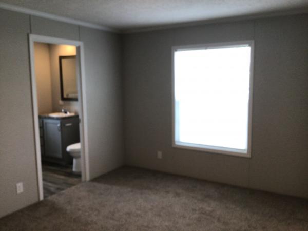 2021 Champion RA1670209 Mobile Home