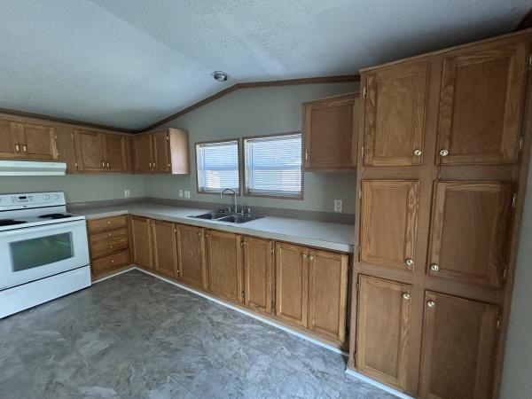 Photo 1 of 2 of home located at 3430 N. Peoria Drive Lot 22 Springfield, IL 62702