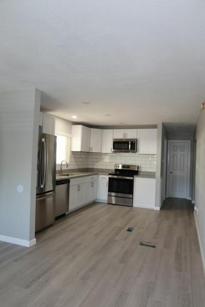 Photo 3 of 18 of home located at 400 West Baseline Road Tempe, AZ 85281