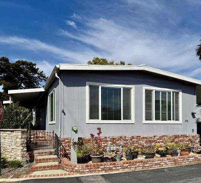 Photo 4 of 37 of home located at 101 Myna Lane Fountain Valley, CA 92708