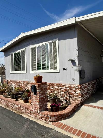 Photo 5 of 37 of home located at 101 Myna Lane Fountain Valley, CA 92708