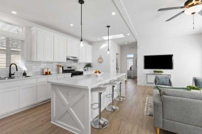 Photo 5 of 23 of home located at 15121 Beach Blvd. #19 Westminster, CA 92683