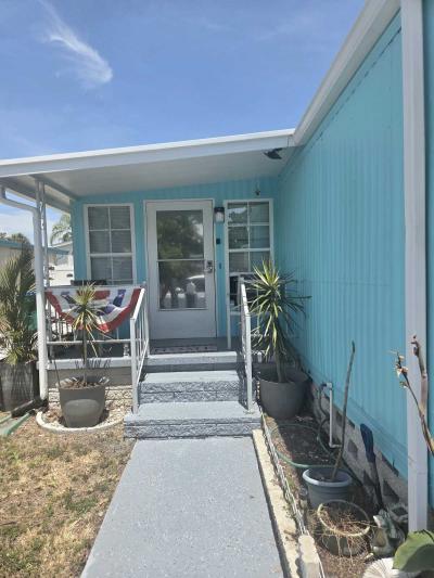 Photo 2 of 12 of home located at 4625 92nd Lane Saint Petersburg, FL 33708