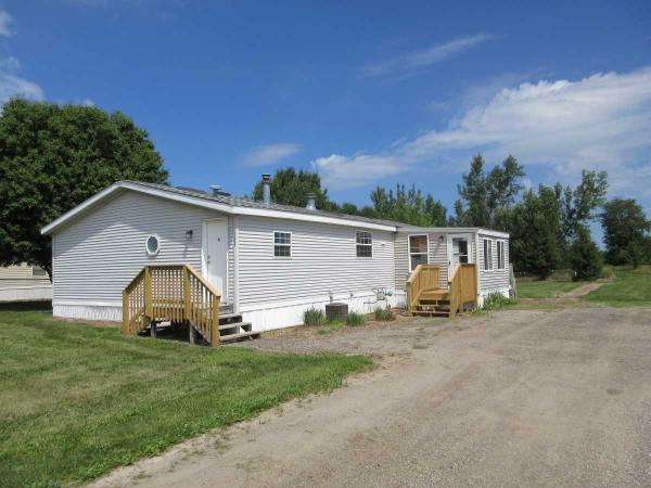 Photo 1 of 2 of home located at 6676 32nd Ave Shellsburg, IA 52322