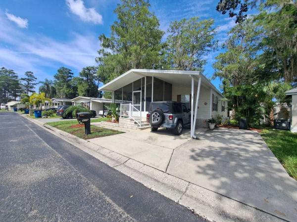 2004  Mobile Home For Sale