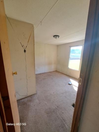 Photo 5 of 8 of home located at 36 Pine Valley Ln Flat Lick, KY 40935